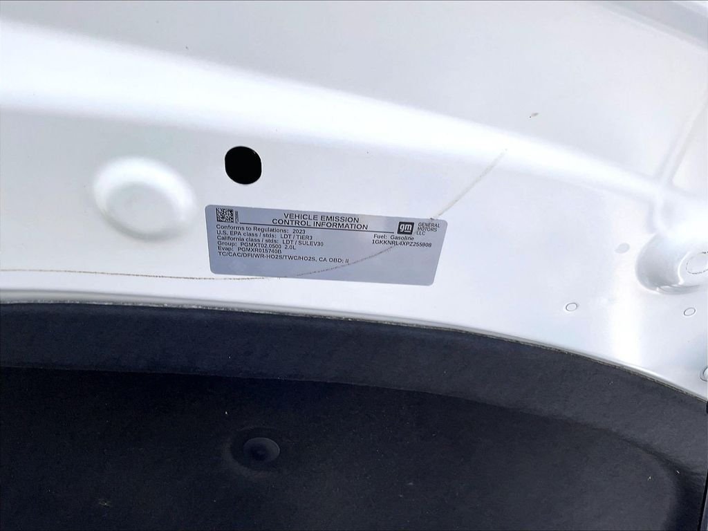 Used 2023 White GMC SLE image 36
