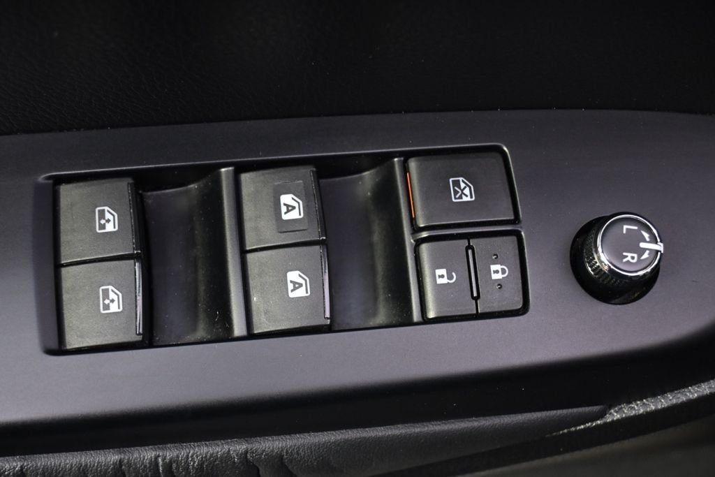 Used 2015 Attitude Black Metallic Toyota XLE V6 image 24