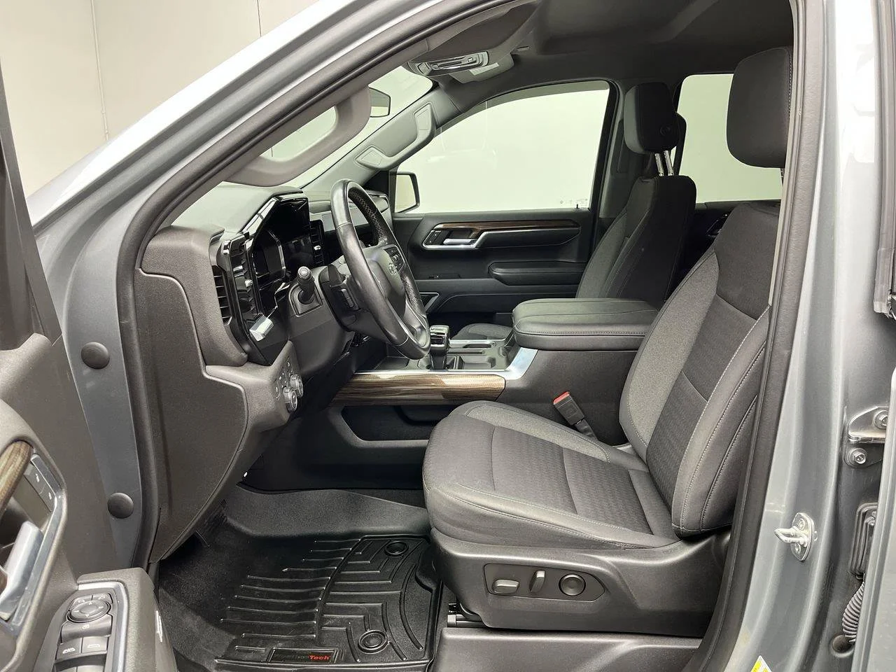 Certified Used 2023 STERLING GRAY METALLIC Chevrolet RST image 3