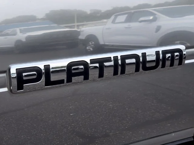 Used 2014 Black Ford Platinum image 21