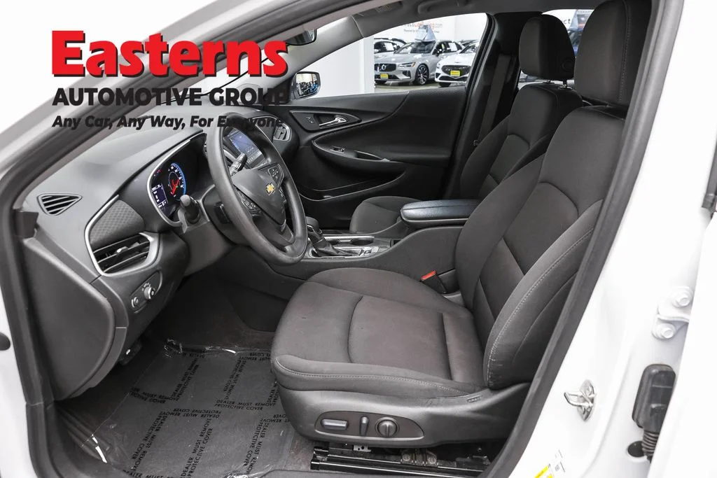 Used 2024 White Chevrolet LT image 14