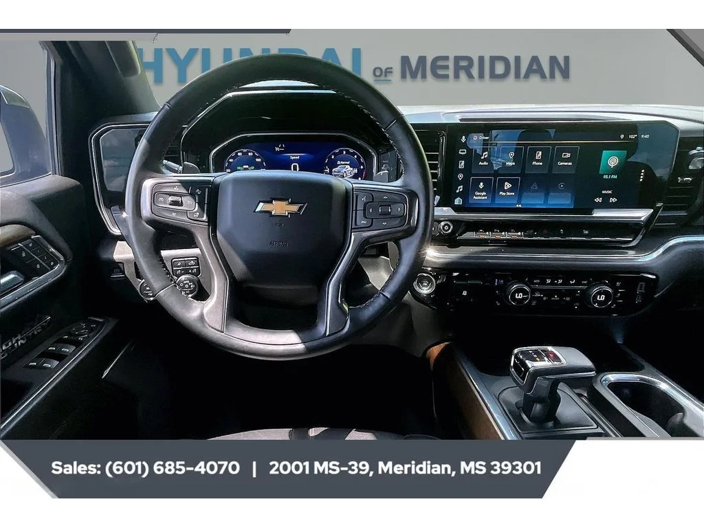 Used 2023 Northsky Blue Metallic Chevrolet High Country image 5
