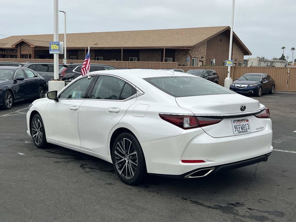 Used 2023 White Lexus 350 image 3