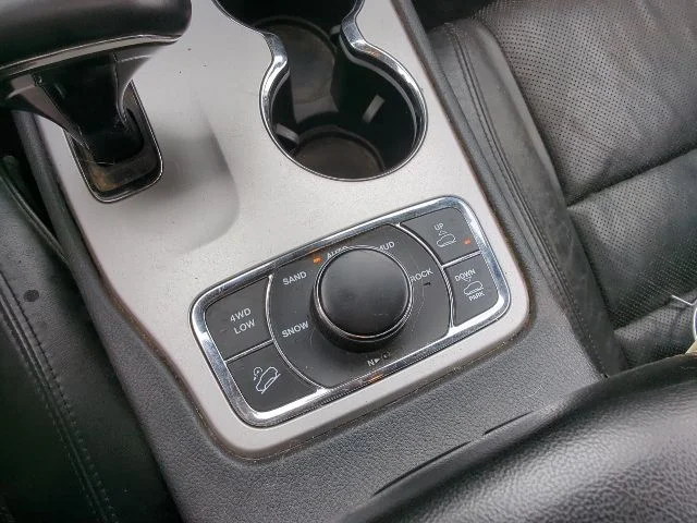 Used 2015 Black Jeep High Altitude image 20