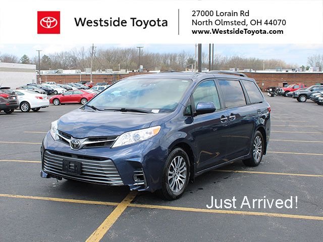2018 Toyota Sienna XLE