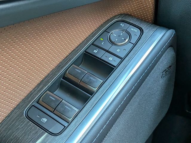Used 2024 Green Lexus 550 Luxury+ image 30