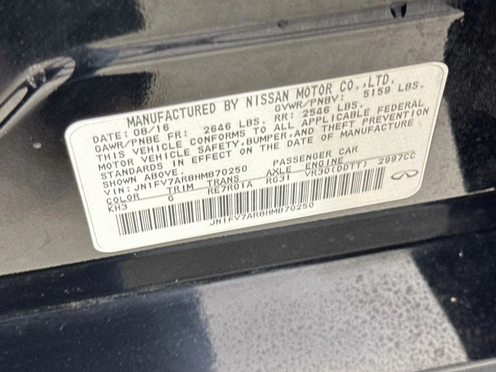 Used 2017 Black Obsidian INFINITI Red Sport 400 image 40