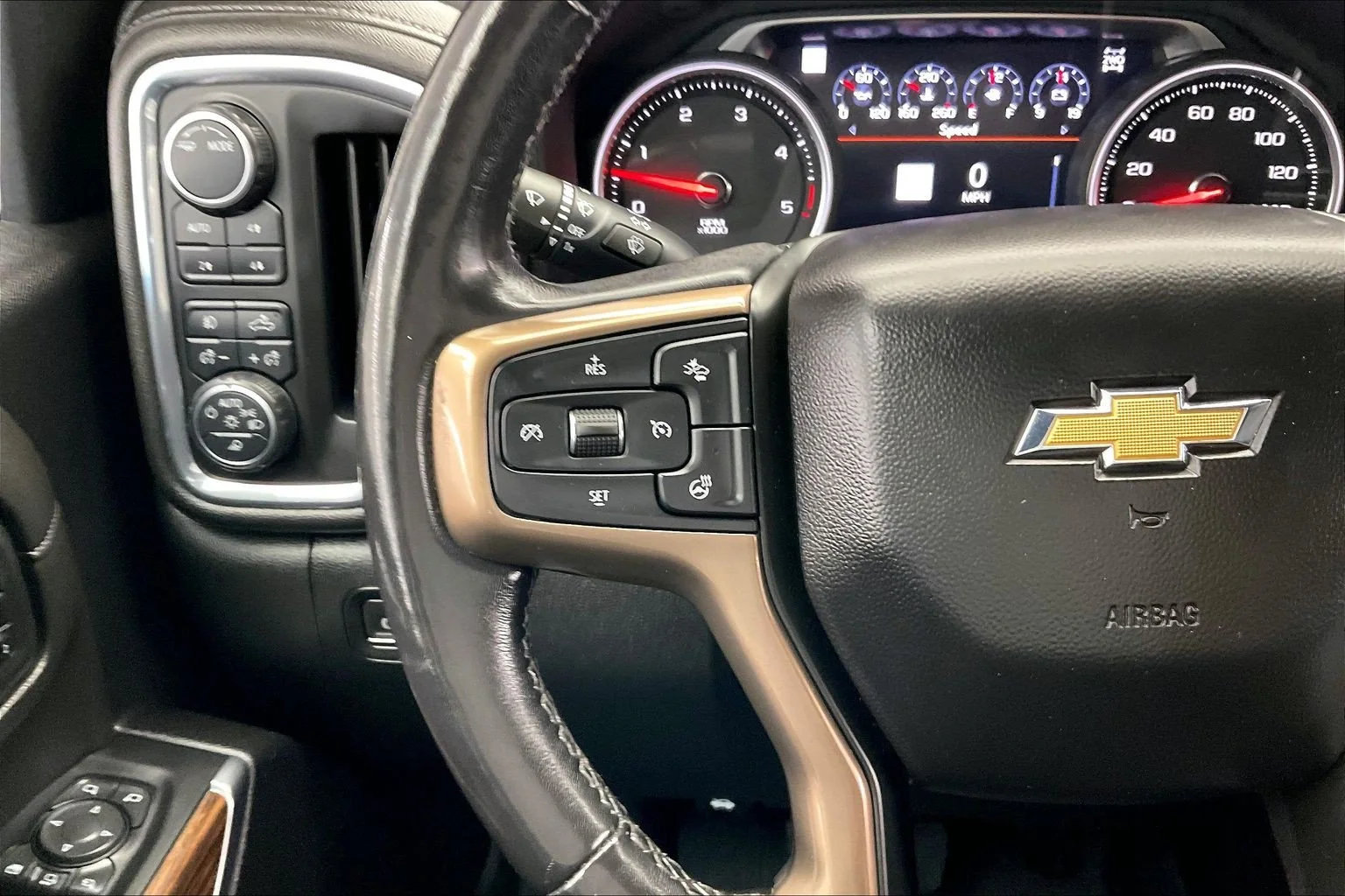 Used 2022 Iridescent Pearl Tricoat Chevrolet High Country image 20