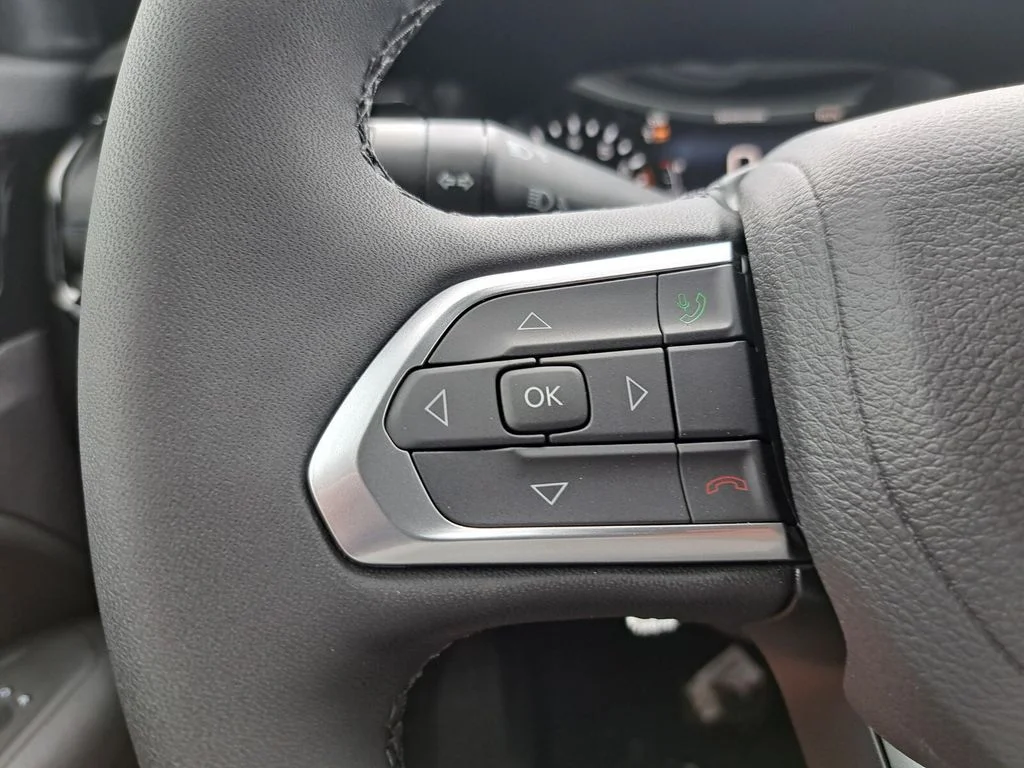 New 2026 Silver Jeep Latitude image 15