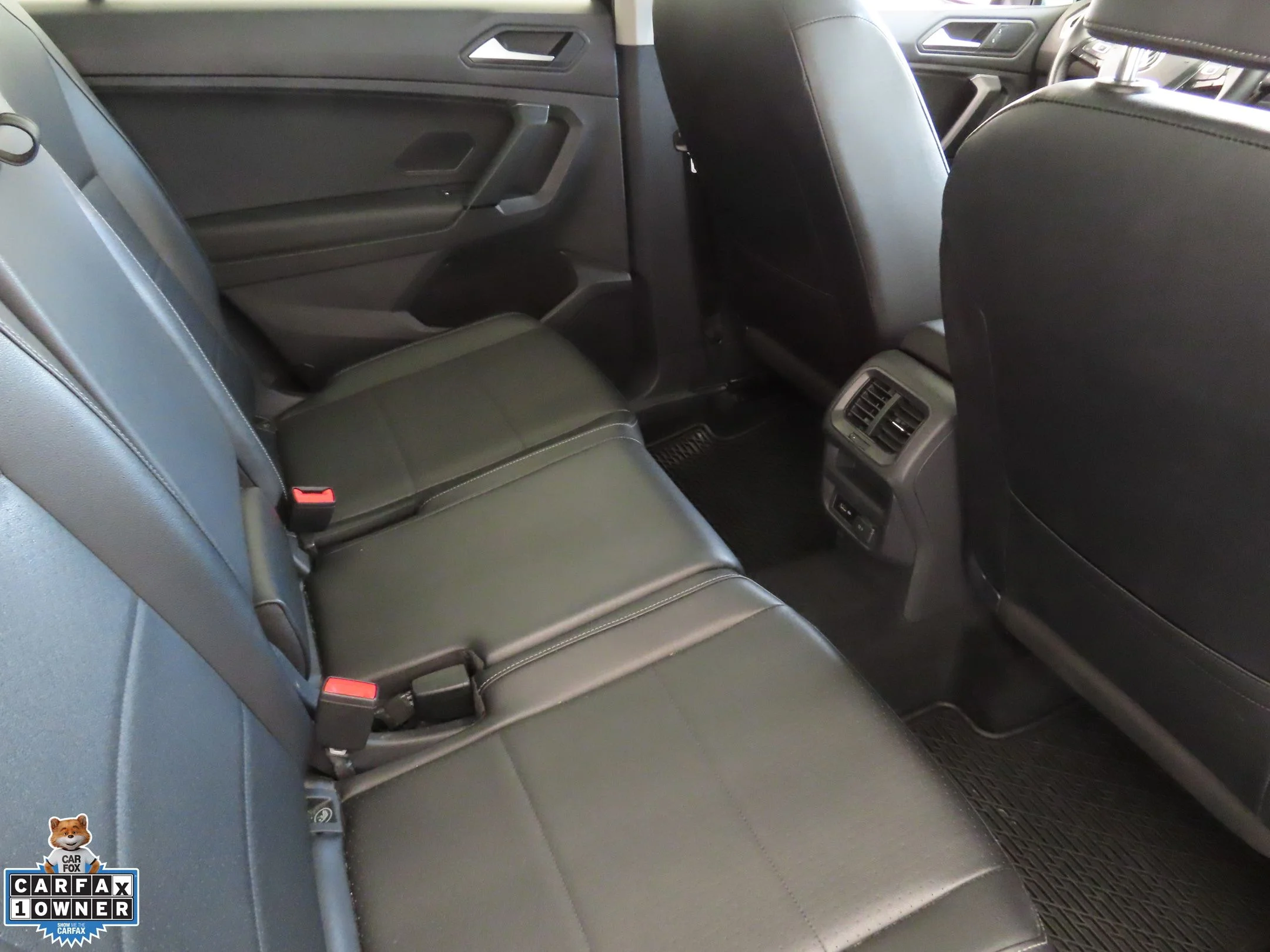 Used 2019 Black Volkswagen 2.0T SE image 25
