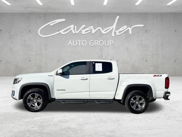 Used 2016 White Chevrolet Z71 image 14