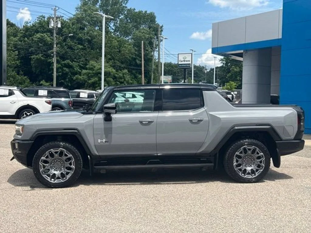 Used 2024 GMC HUMMER EV 3X with VIN 1GT10DDB4RU104617 for sale in Norwich, CT