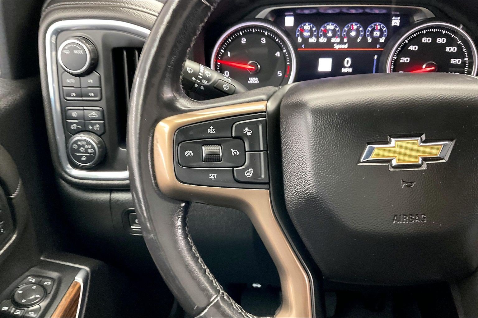 Used 2022 Iridescent Pearl Tricoat Chevrolet High Country image 20