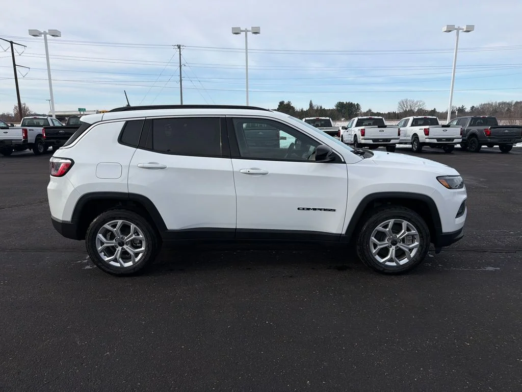2026 Jeep Compass Latitude - Photo 6