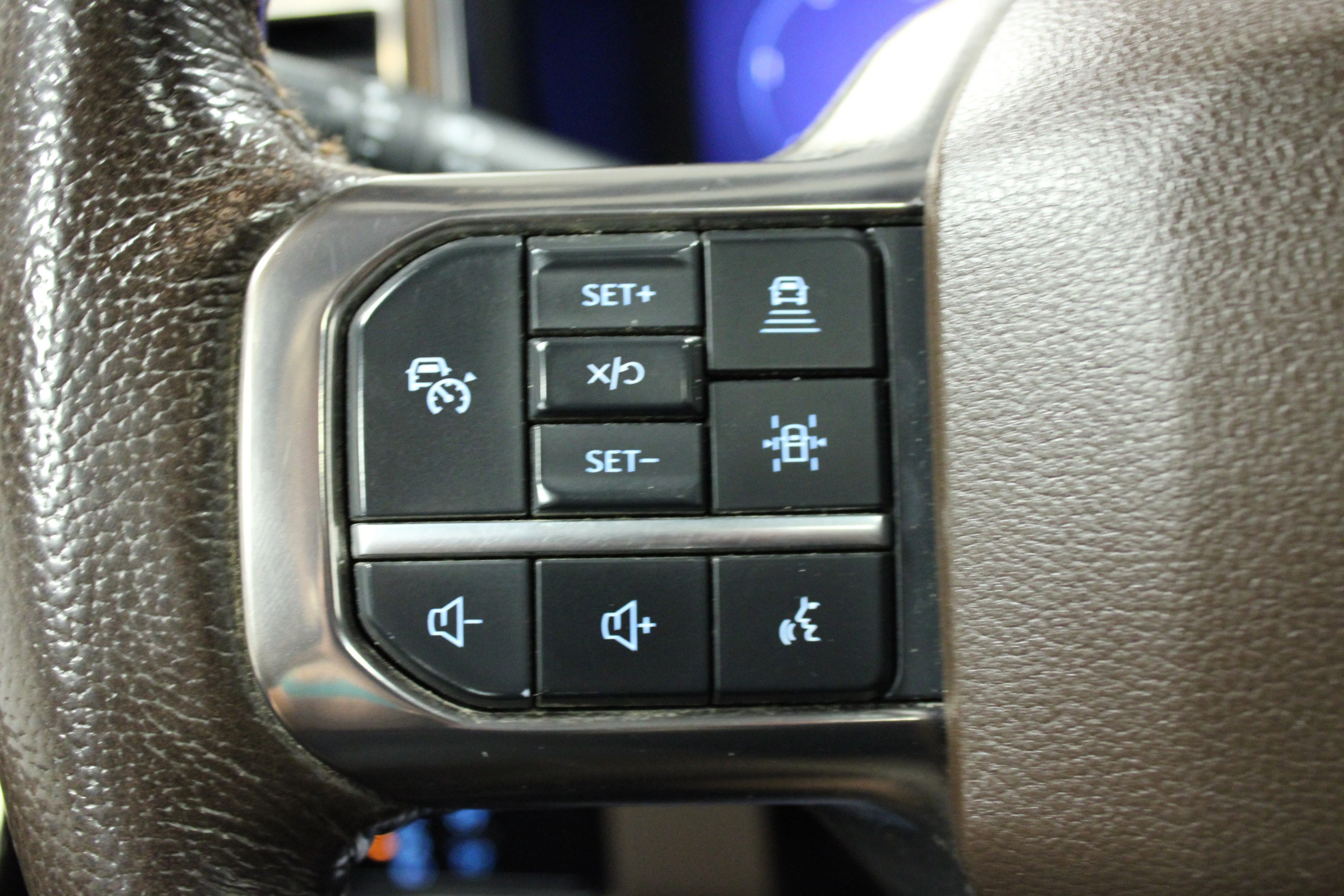 Used 2023 Agate Black Metallic Ford King Ranch image 20