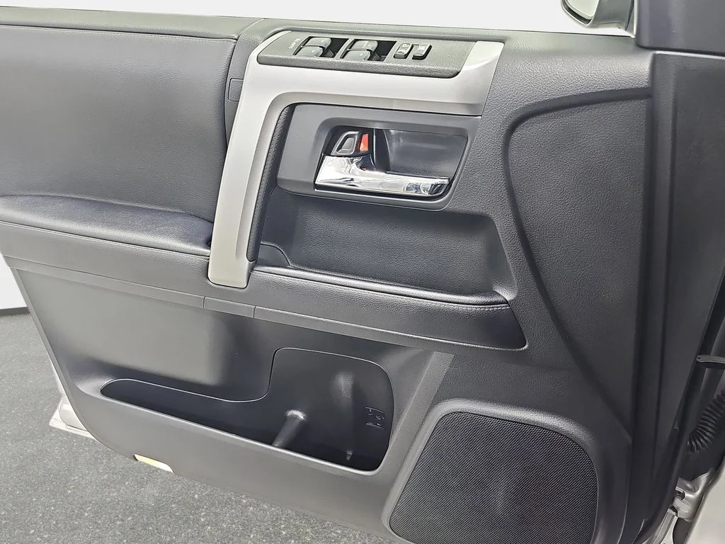 Used 2023 Silver Toyota SR5 Premium image 28