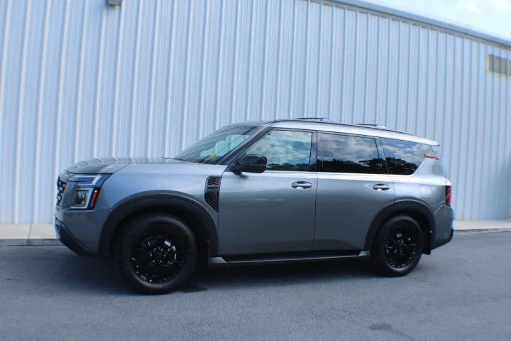 Used 2025 Gray Nissan PRO-4X 4WD image 4