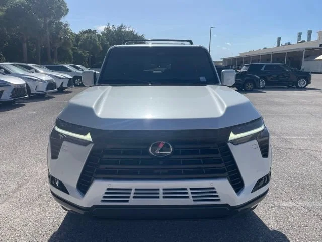 Certified Used 2025 White Pearl Lexus GX 550 Luxury+ image 6