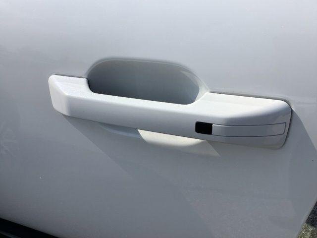 New 2026 White Pearl Hyundai SEL image 24