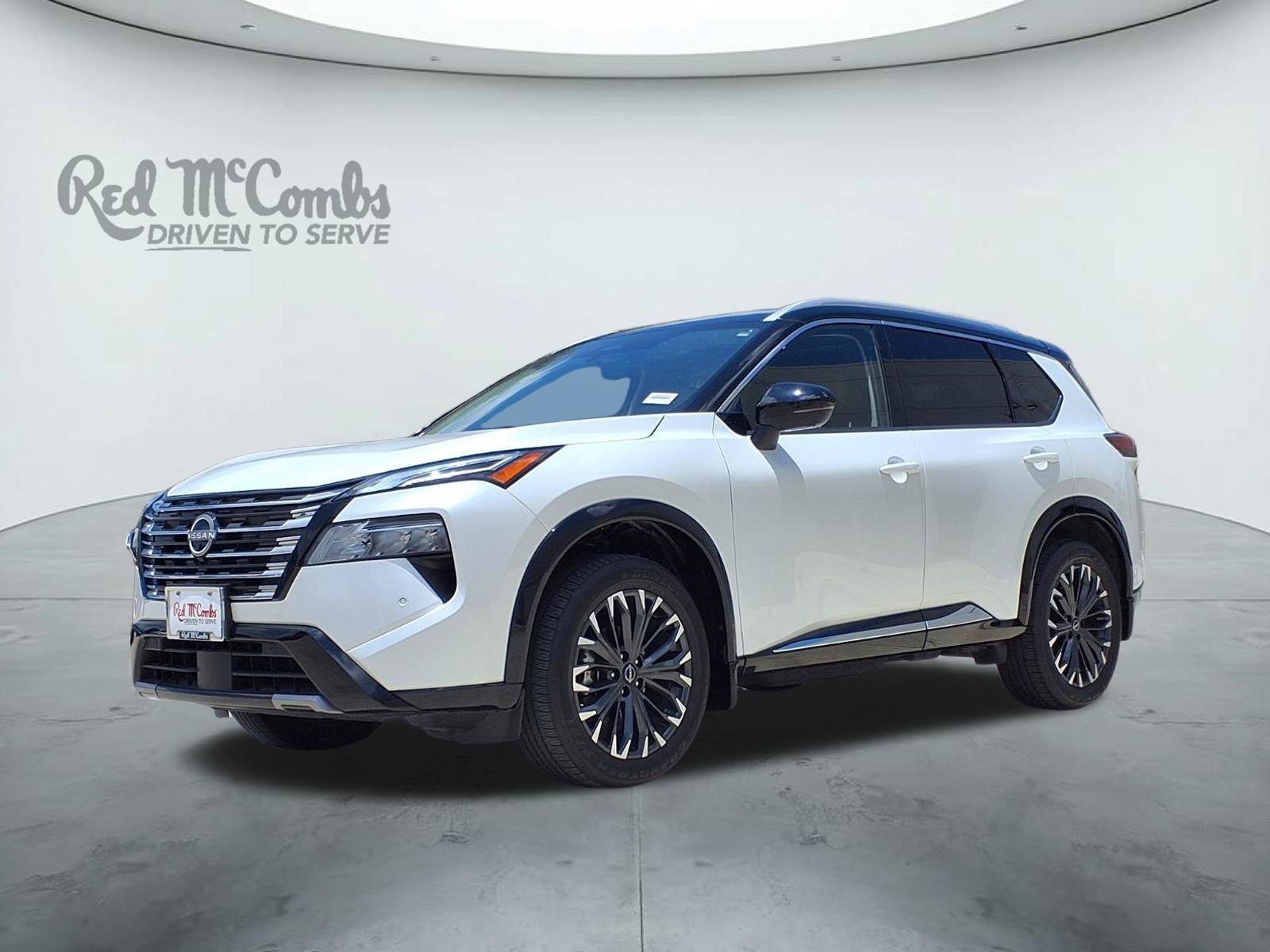 Used 2024 Everest White Pearl/Super Black Nissan Platinum image 1