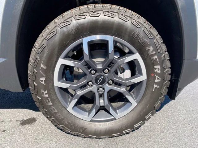 New 2027 Sterling Gray Metallic Chevrolet ACTIV image 9
