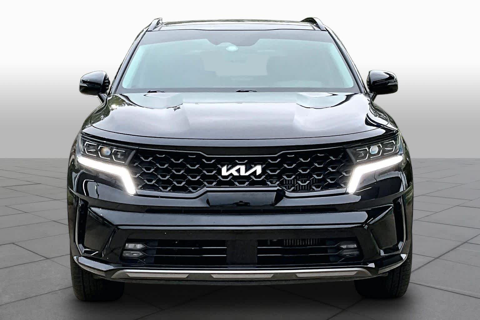 Used 2022 Ebony Black Kia SX image 4