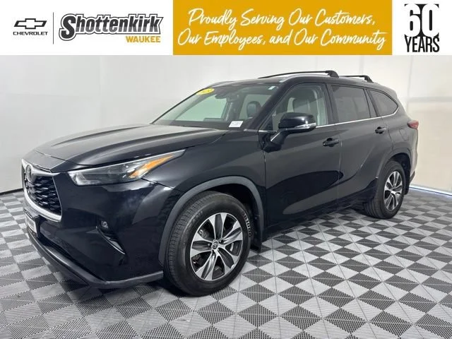 Used 2023 Black Toyota L image 1