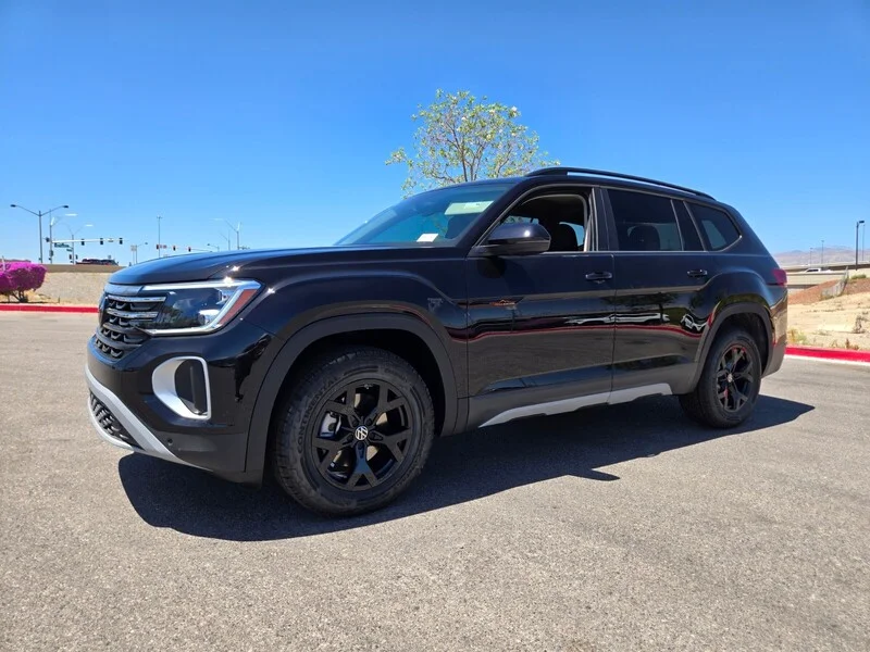 New 2026 Black Volkswagen 2.0T Peak Edition image 2