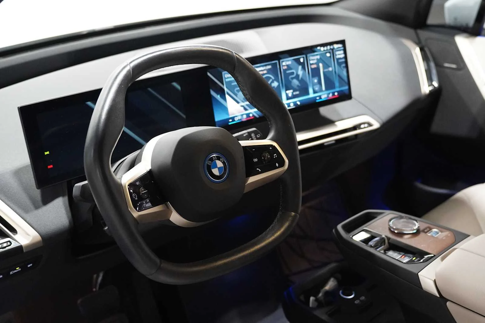 Certified Used 2024 Alpine White BMW xDrive50 image 10