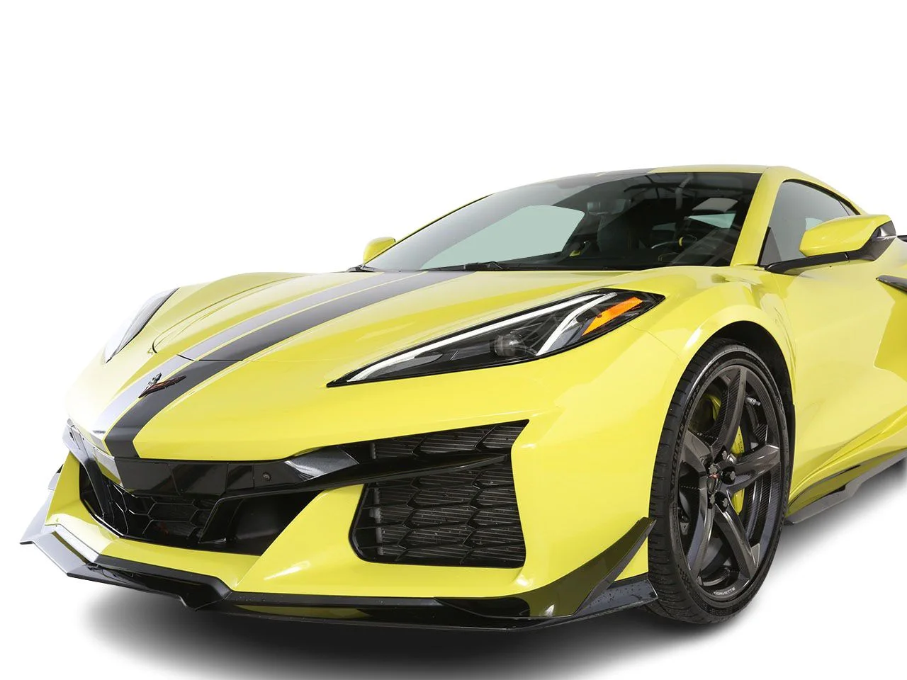 Used 2023 Yellow Chevrolet Z06 image 3