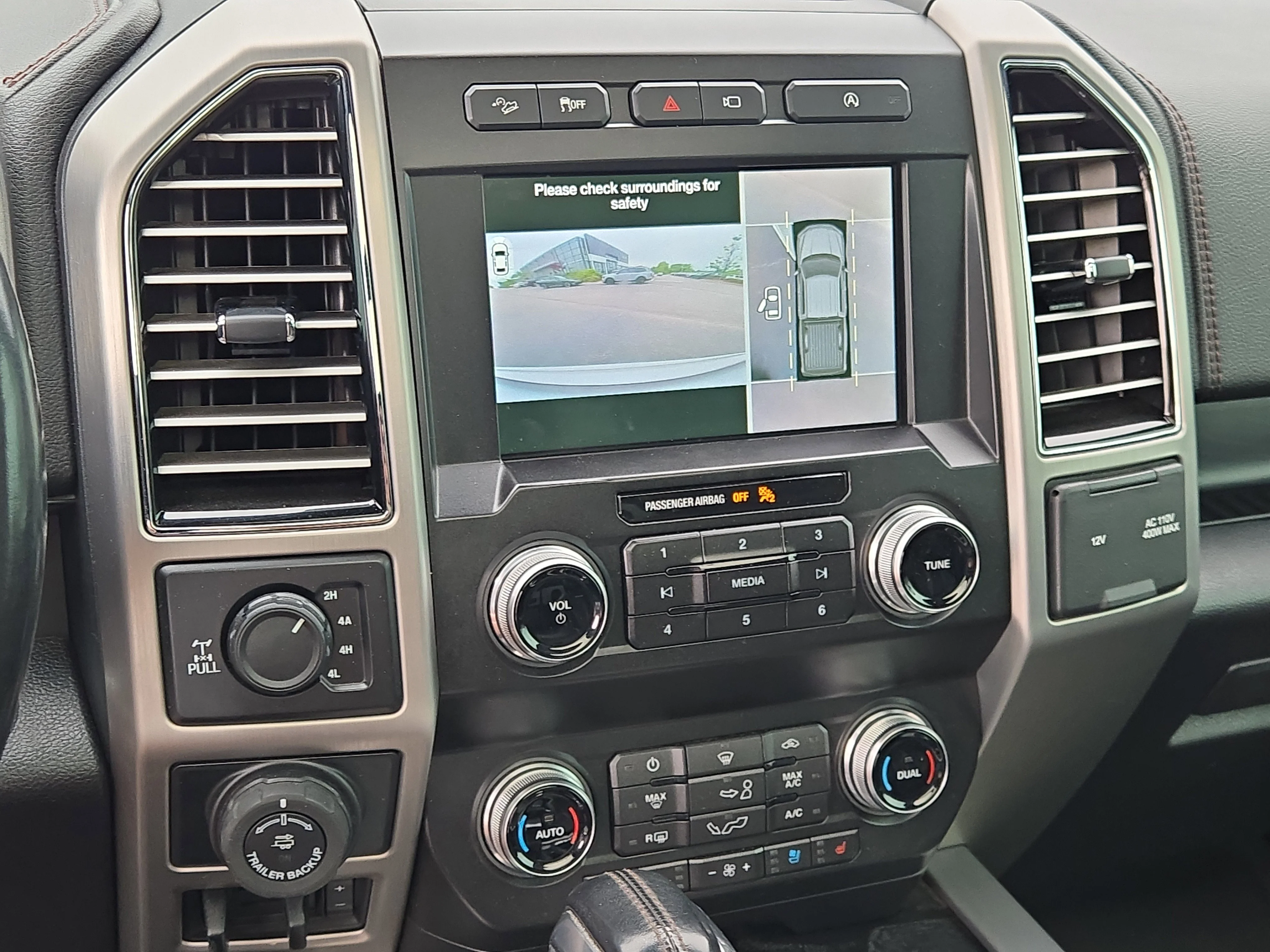 2019 Ford F-150 Platinum - Photo 29