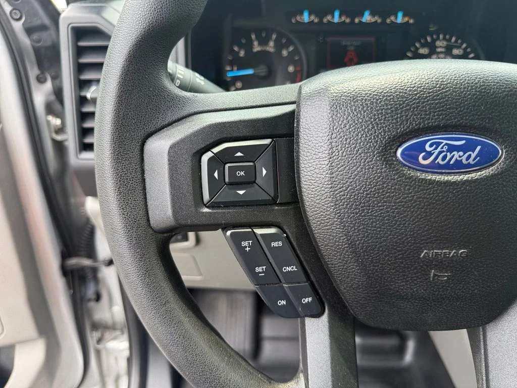 Used 2018 Silver Ford XL image 29