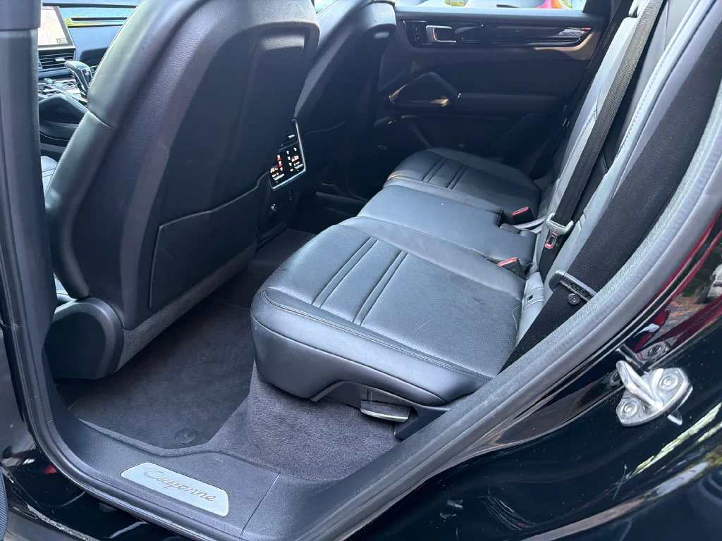 Used 2020  Porsche Base image 21