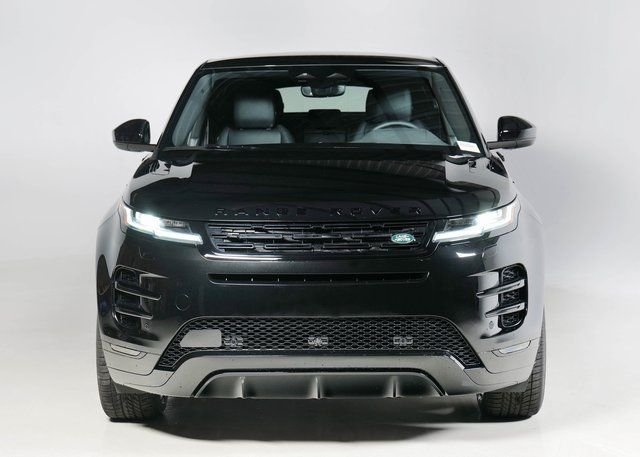Certified Used 2025 Santorini Black Metallic Land Rover Dynamic image 8