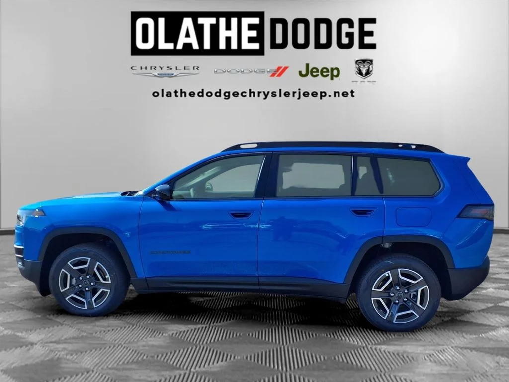 New 2026 Hydro Blue Pearl-Coat Exterior Paint Jeep Laredo image 19
