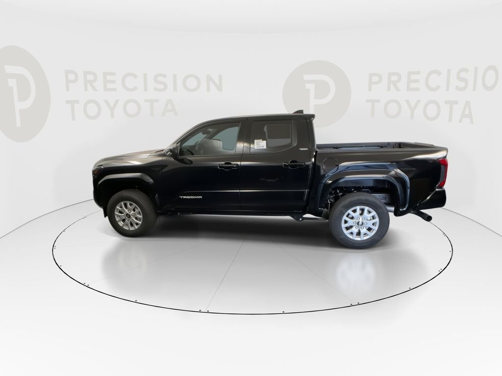 2026 Toyota Tacoma SR5 - Photo 11