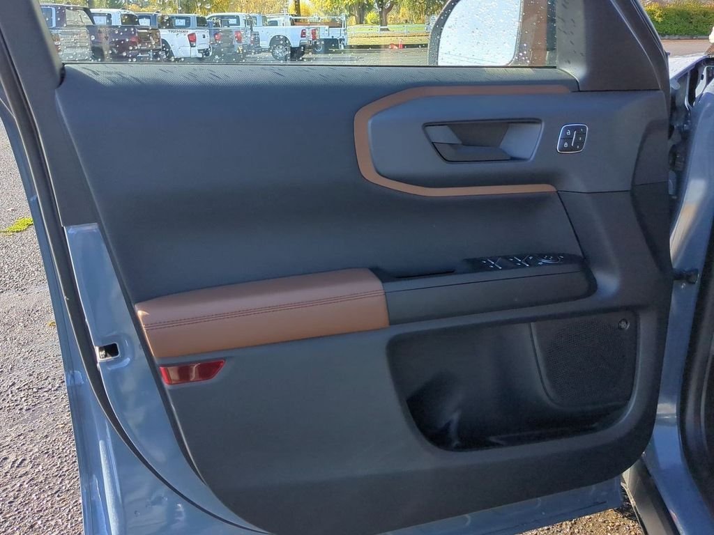Used 2024 Azure Gray Metallic Tri-Coat Ford Outer Banks image 9