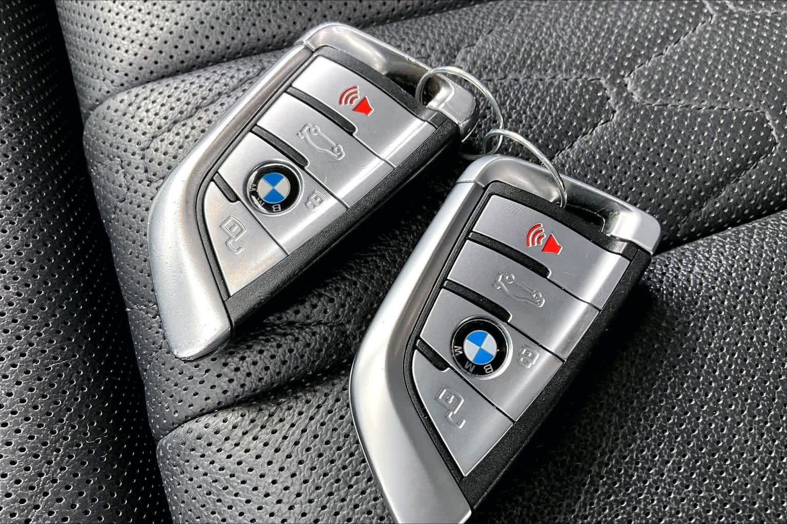 Used 2020 Mineral White Metallic BMW xDrive40i image 15