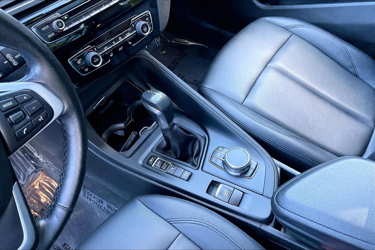 Used 2018 Alpine White BMW xDrive28i image 16