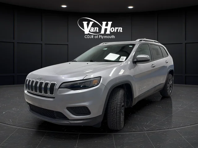 Used 2020 Billet Silver Metallic Jeep Latitude image 3