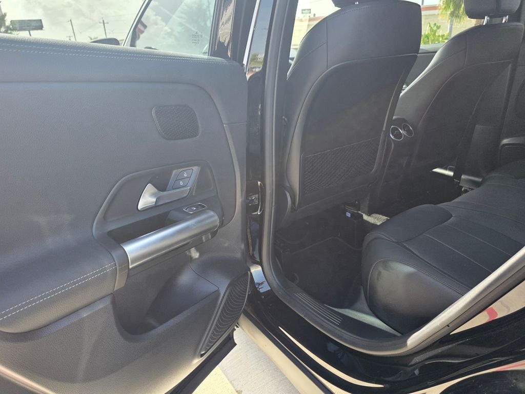 Certified Used 2024 Black Mercedes-Benz GLA 250 image 13