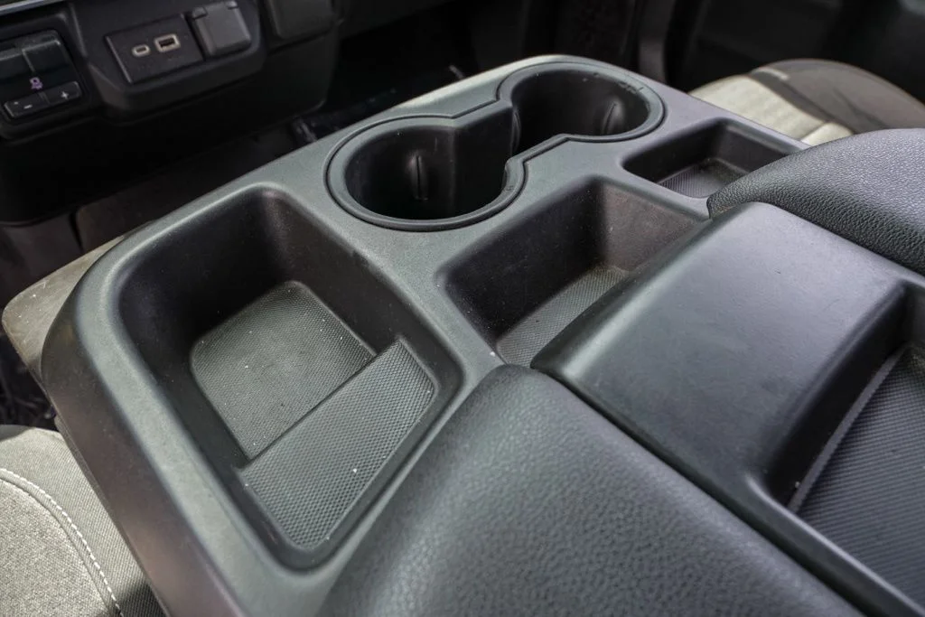 Used 2022 White Chevrolet Custom image 31