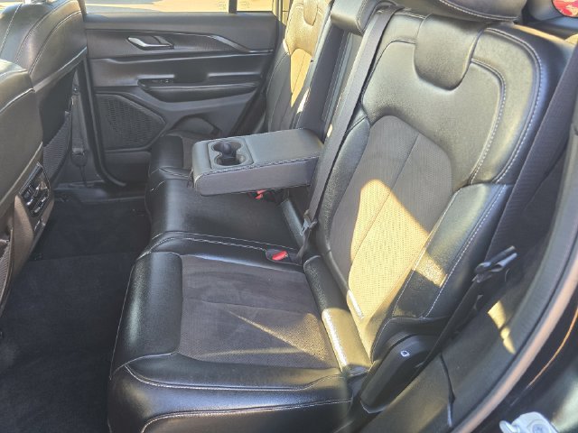 Certified Used 2024 Diamond Black Crystal Pearlcoat Jeep Altitude X image 36