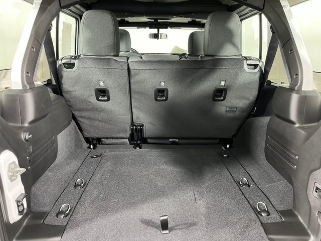 New 2026 Bright White Clear-Coat Exterior Paint Jeep Sport image 9