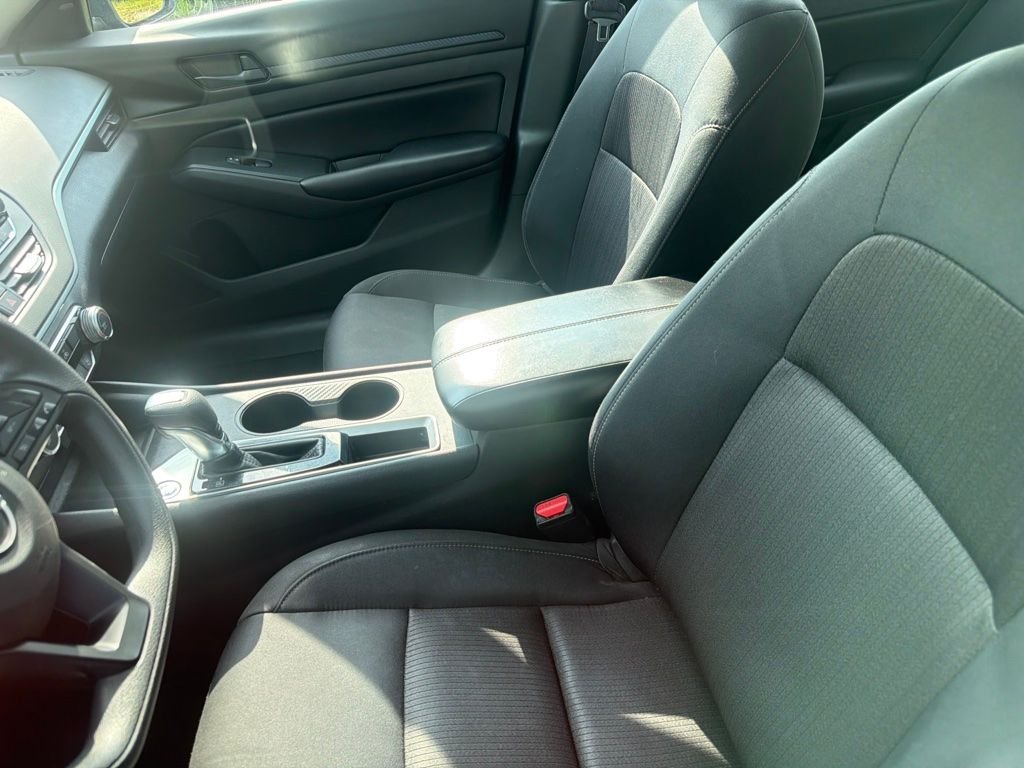 Used 2024 Black Nissan 2.5 S image 4