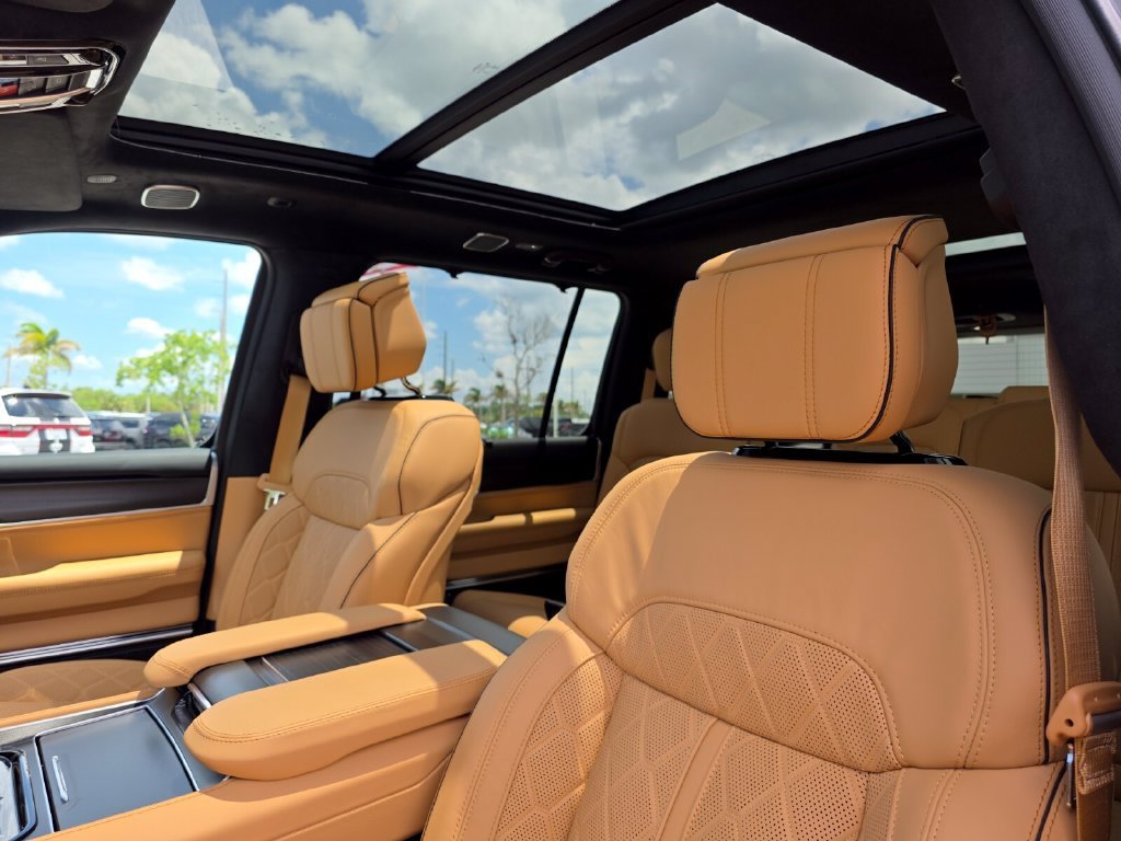 New 2026 High Gloss Black Exterior Paint Jeep Summit Reserve image 28
