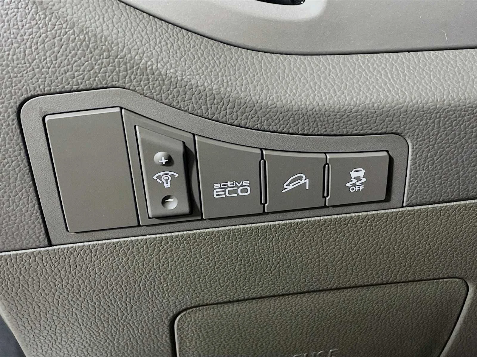 Used 2016 Bright Silver Kia LX image 8