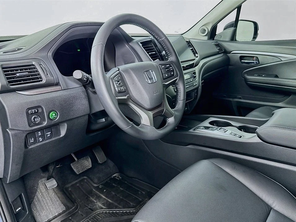 New 2026 Crystal Black Pearl Honda RTL image 14