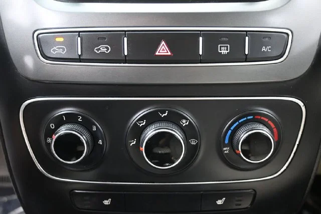 Used 2015 Red Kia LX image 22