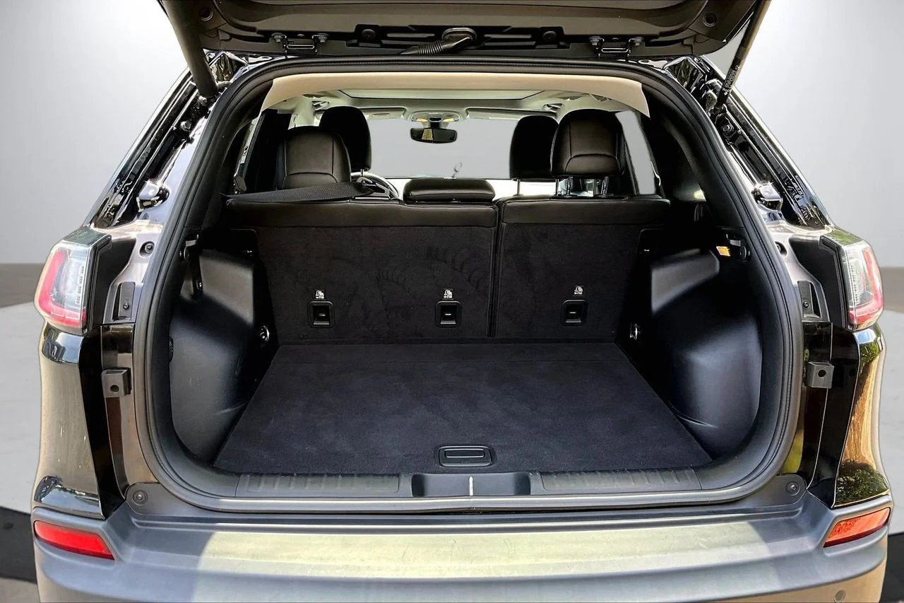 Certified Used 2019 Black Jeep Latitude Plus image 24
